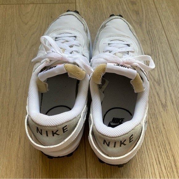 Nike Waffle Debut White and Beige Athletic Shoes Size 8.5 - Picture 5 of 11